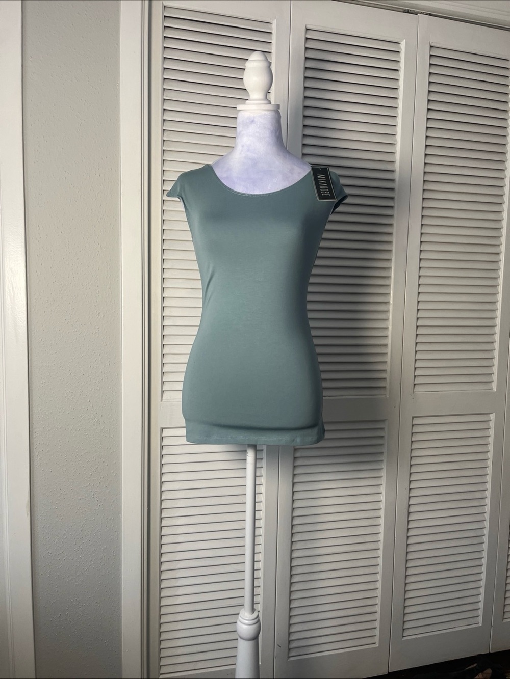 NWT Mikarose Sage Green Scoop Neck Cap Sleeve Tank Sz XS